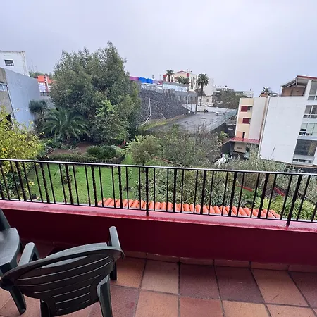 Konukevi El Oasis Canario